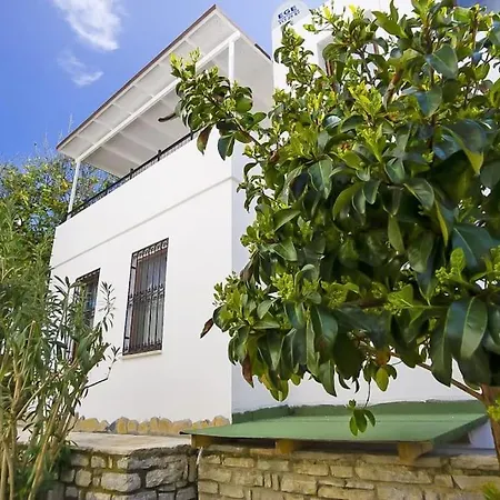 Cozy And Central With Shared Pool Near Beach In 아파트 Bodrum