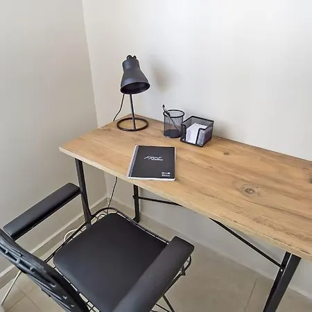 Cozy And Central With Shared Pool Near Beach In 아파트